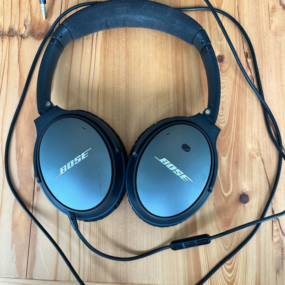 Bose QuietComfort 25 Acoustic Noise Cancelling Headphones - Black (Wired 3.5mm)
